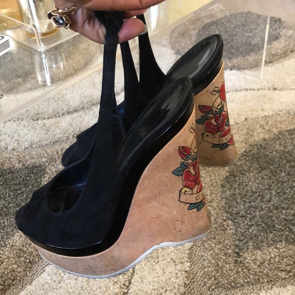 Gucci Tattoo Suede Wedges - Picture 5 of 7